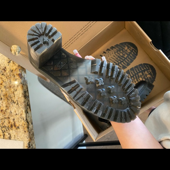 Doc Martens Black Magdalena size us 9. I was gifted them and never worn them! - Picture 7 of 7